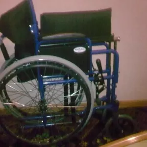 Продам складную коляску для инвалида
