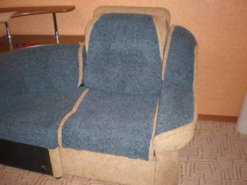 Продается мягкая мебель (угловой диван кресло )
